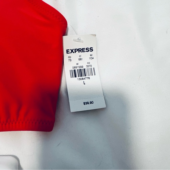 Three swim suit tops size L - Picture 4 of 6